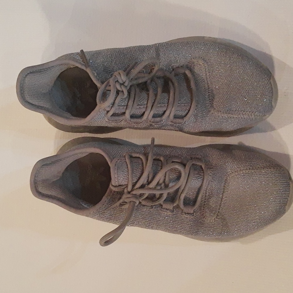 Adidas Glitter silver running shoes